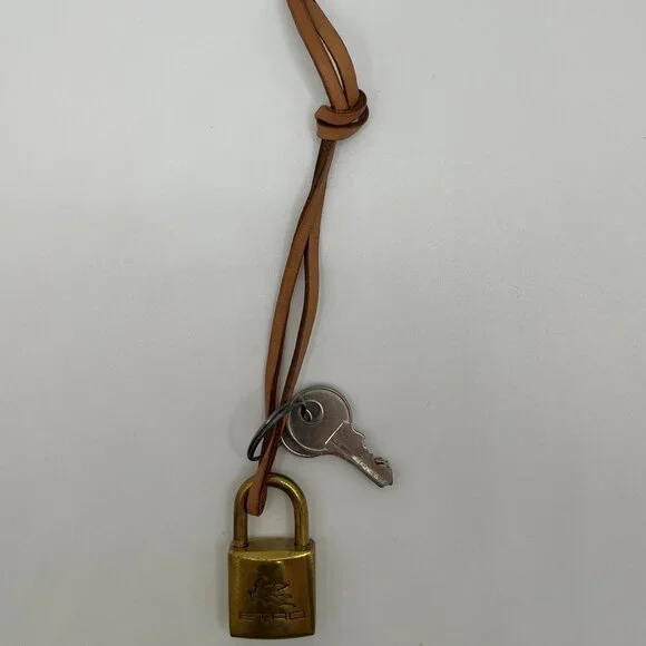 Vintage Etro Lock & Keys - Picture 2 of 5